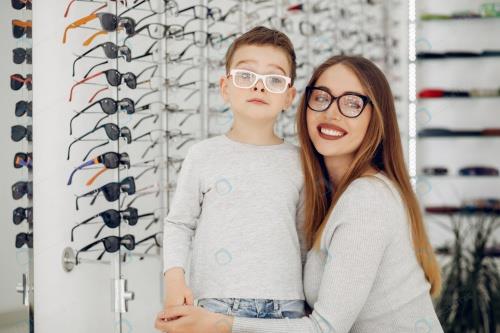 عکس مادر و پسر با عینک