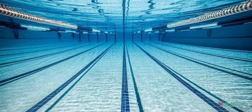  رهنمود های بهداشتی استخرهای شنا PPT